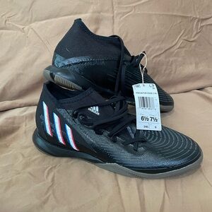 Kids futsal Indoor Adidas Predator.